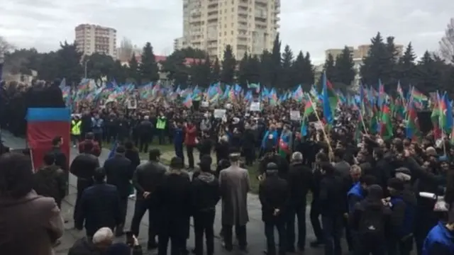 10 mart 2018. Milli Şura və Müsavat Partiyası ilə birgə etiraz nümayişi. Bakının Yasamal rayonunda "Məhsul" stadionu.