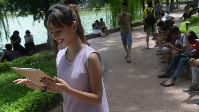 До таких людей, котрі не бояться жити за власними правилами, тягнуться інші