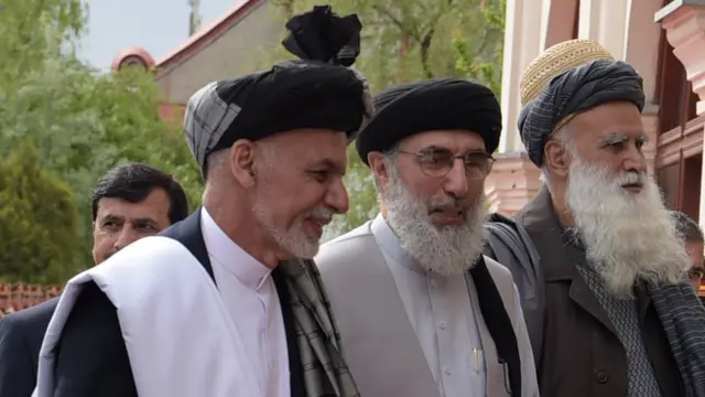 سیاست، گلبدین و غنی