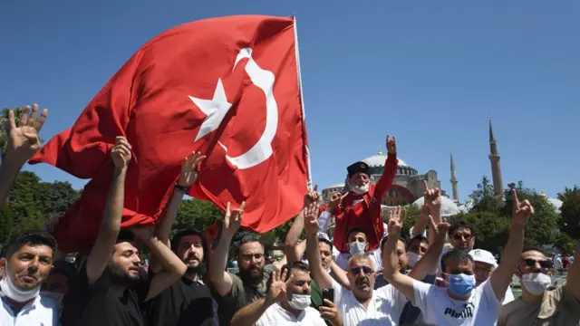 Турки около собора