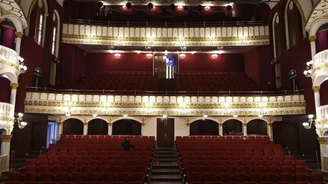 પ્રતીકાત્મક તસવીર