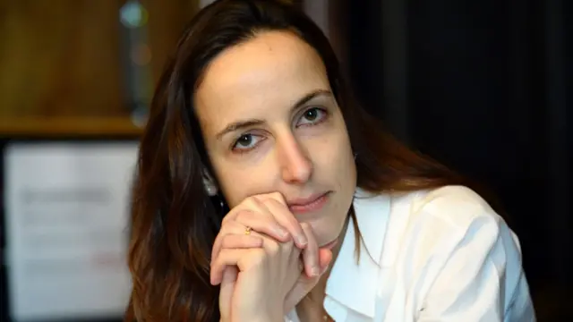 జూలియా కేజ్