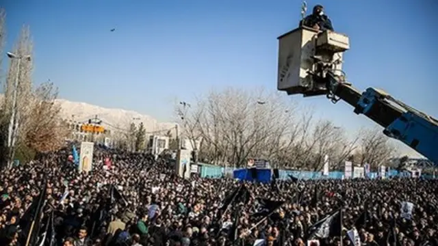 تشییع پیکر آتش نشانان