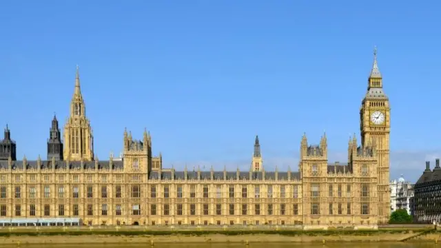 ওয়েস্টমিনস্টার, ব্রিটেনের সংসদ।