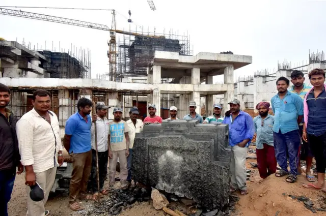 శిల్పులు