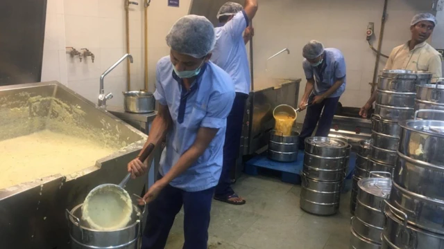 அக்ஷய பாத்ராவின் காலை உணவுத் திட்டம்: எதிர்ப்பு இருப்பது ஏன்?