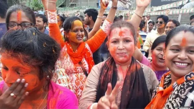 ਤ੍ਰਿਪੁਰਾ ਵਿੱਚ ਜਸ਼ਨ ਮਨਾਉਂਦੇ ਸਮਰਥਕ