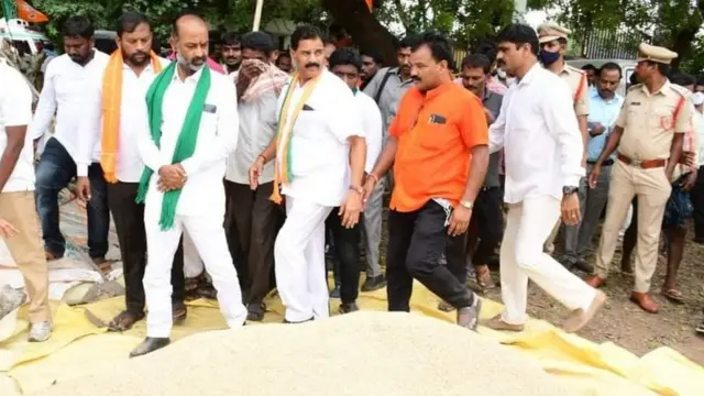 బండి సంజయ్ పర్యటన