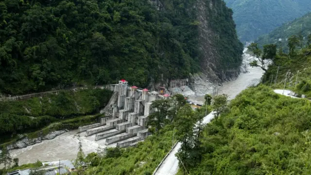 तीस्ता पर एक बांध