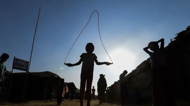 பாலியல் தொழிலில் ஈடுப்படுத்தப்பட்ட ரோஹிஞ்சா அகதி சிறுமிகள் - பிபிசி புலனாய்வு