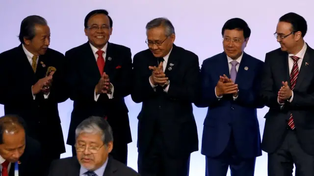 Phó thủ tướng Phạm Bình Minh