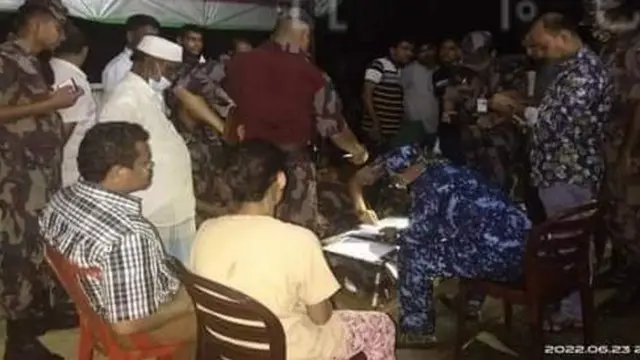 နှစ်ဖက်တပ်ဖွဲ့ဝင်တွေ တွေ့ပြီးလွှဲပြောင်းပေး