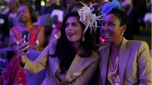 অতিথিদের ব্যয় করতে হয়েছে প্রায় দশ হাজার ডলার করে