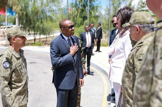 Ra'iisul Wasaaraha oo laabta ka salaamaya Diblumaasiyad u dhalatay Turkiga