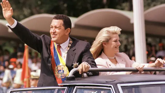 Hugo Chávez ecomo fazer múltiplas na 1xbetesposa Marisabel Rodriguezcomo fazer múltiplas na 1xbetChavez,como fazer múltiplas na 1xbetpasseatacomo fazer múltiplas na 1xbetfevereirocomo fazer múltiplas na 1xbet1999