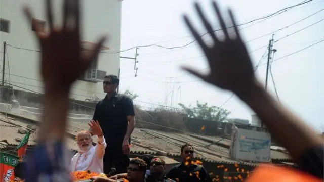 नरेंद्र मोदी