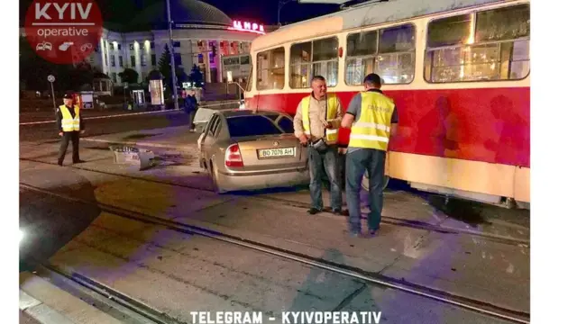 Фото з місця аварії депутата