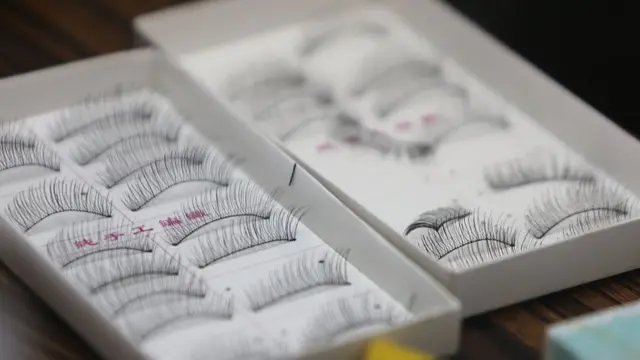 கனவுக்கன்னியாக நீடிக்க என்ன விலை கொடுக்கிறார்கள் நடிகைகள்?