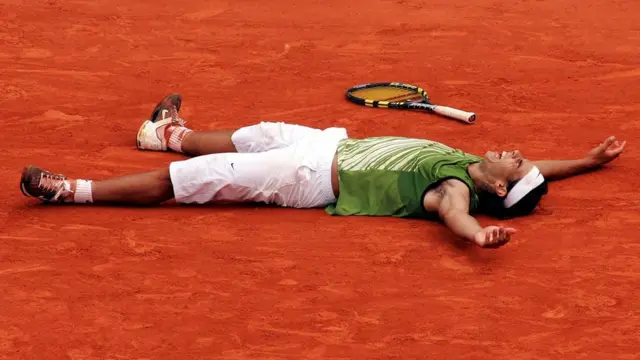 Rafael Nadal osvaja Rolan Garos 2005. godine