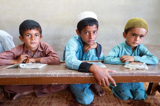 شاگردان یک مدرسه در بریس بالا (استان سیستان و بلوچستان)