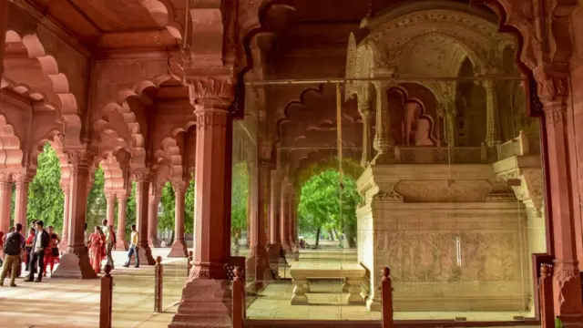 திவான்-இ-அம்