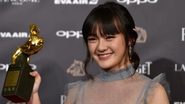 14歲的文淇以《嘉年華》入圍最佳女主角，以《血觀音》獲得最佳女配角獎。
