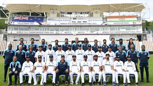 ఇండియా, న్యూజీలాండ్ జట్ల గ్రూప్ ఫొటో
