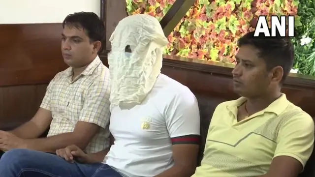 आरोपी
