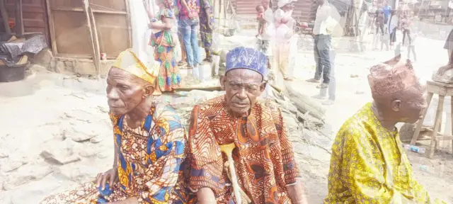 Àwọn bàbá arúgbó yìí ń bèèrè fún àtúnṣe sí ìlànà tí à ń gbà dìbò ní orílẹ̀ èdè Nàìjíríà kó le mú ìrọ̀rùn bá àwọn ènìyàn pàápàá àwọn arúgbó.