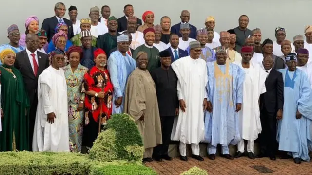 President Buhari, Vice President Yemi Osinbajo with di 43 new ministers