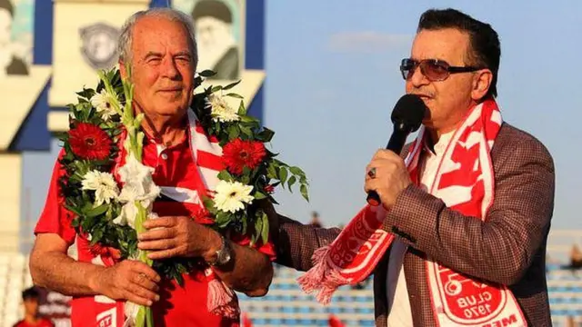 زنوزی، مالک و دنیزلی، سرمربی پیشین تراکتور