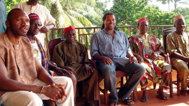 David Monteith na ndị ụmunna ya