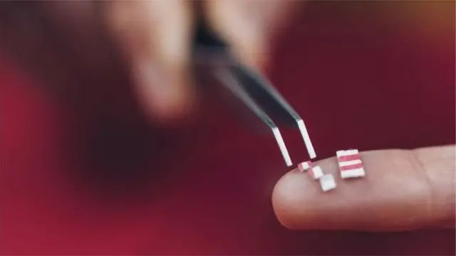 এলএসডি স্বচ্ছ, গন্ধহীন একটি পদার্থ।