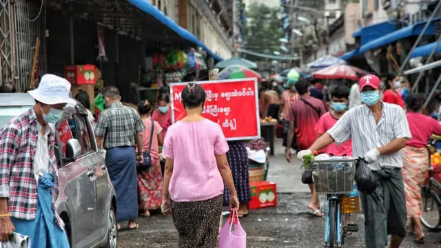ကိုဗစ်လူနာအများဆုံးရှိတဲ့ ရန်ကုန်မှာ အိမ်ထဲမှာသာနေဖို့အမိန့်ကို အောက်တိုဘာ ၇ ရက်ထိ ထုတ်ထားပါတယ်။