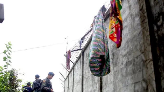 په نښته کې یو ساتونکی وژل شوی او څو نور ټپیان شوي، خو د بریدګرو د مرګ ژوبلې په اړه تر اوسه رپوټونه نه دي ورکړل شوي.