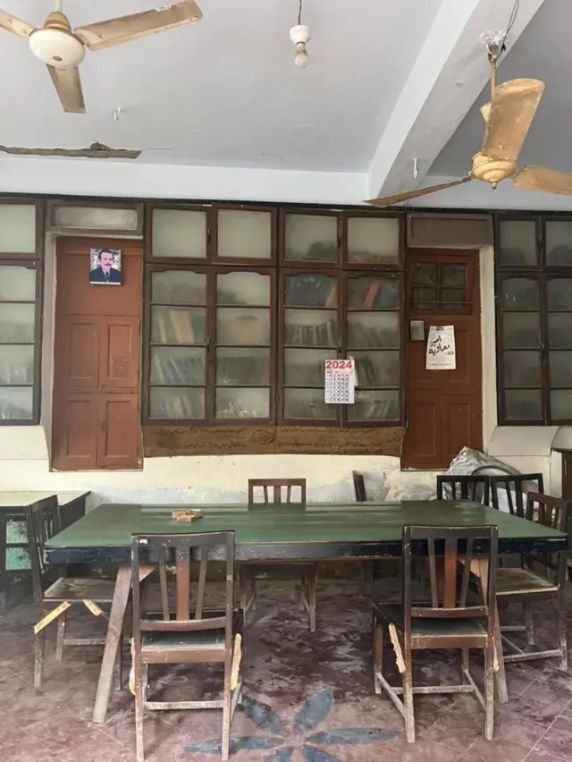 પાકિસ્તાનનો રહેમાન ડકૈત કોણ હતો, ધુરંધર ફિલ્મમાં અક્ષય ખન્ના, લ્યારી કરાચી, લ્યારી ગેં,ગવોર રણવીરસિંહની ફિલ્મ, બીબીસી ગુજરાતી આંતરરાષ્ટ્રીય સમાચાર ઇન્ટરનેશનલ ન્યૂઝ, 