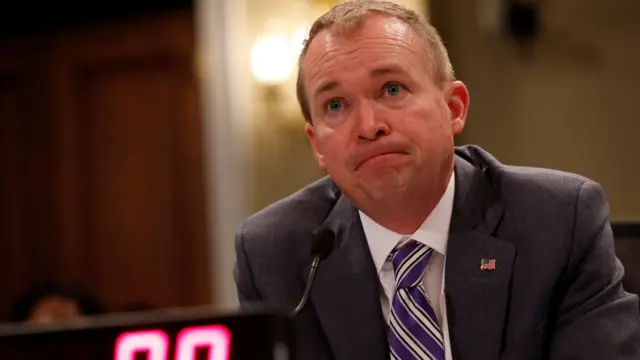 El director de Presupuesto de la Casa Blanca, Mick Mulvaney, testifica ante el Congreso