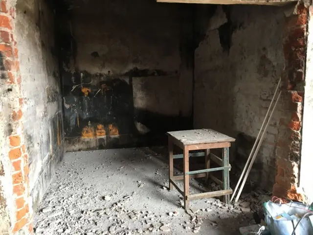 દુકાનની તસવીર