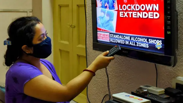 ભારતમાં ત્રીજી વખત લૉકડાઉન લંબાવાયું, સાથે આંશિક રાહતો પણ અપાઈ
