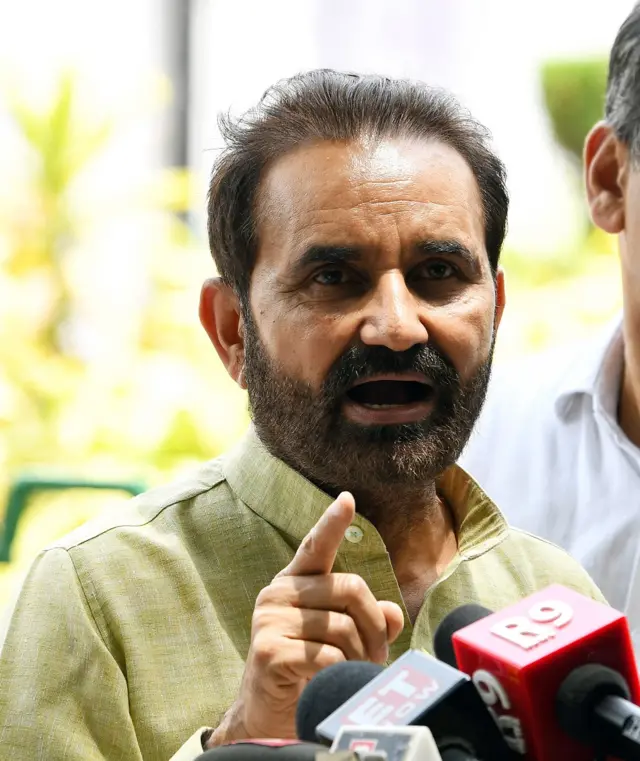 कांग्रेस सांसद शक्तिसिंह गोहिल