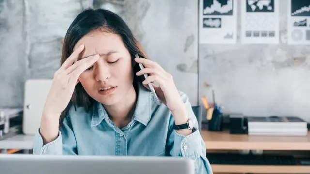 गुस्से में महिला