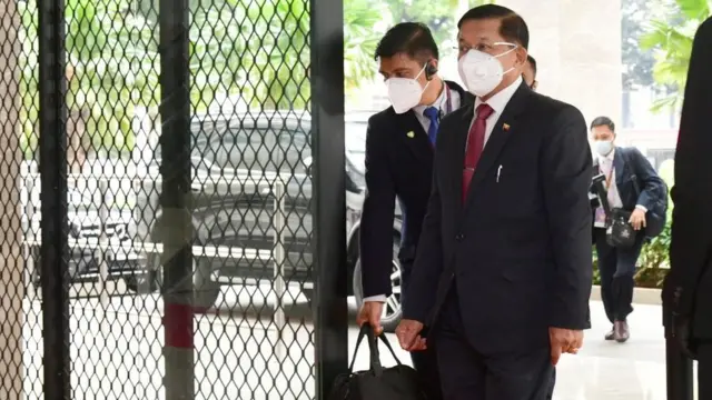 စစ်ခေါင်းဆောင်