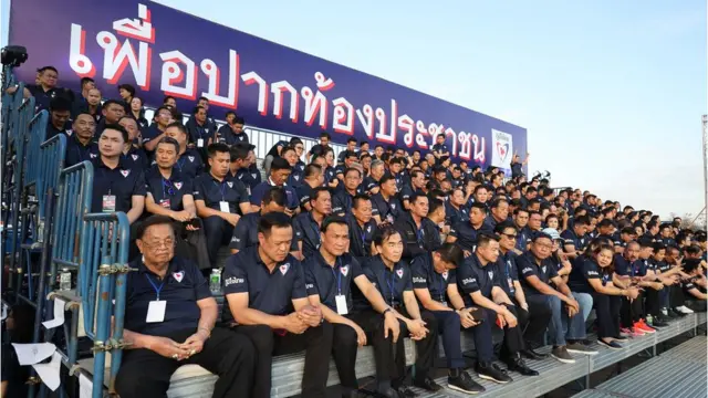 เพื่อปากท้องประชาชน