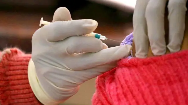 கோவிட்-19 பெருந்தொற்றுக்கான தடுப்பூசி