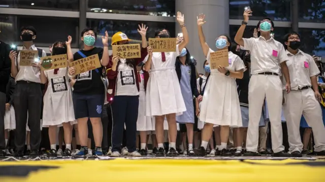 香港某商场内中学生参与“反送中”集会(23/9/2019)