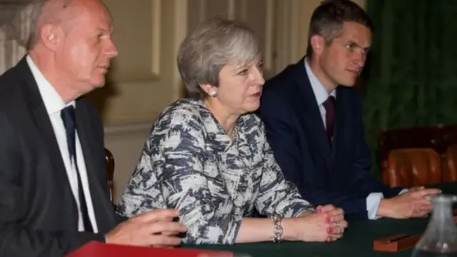 इंग्लंड, राजकारण, थेरेसो मे.