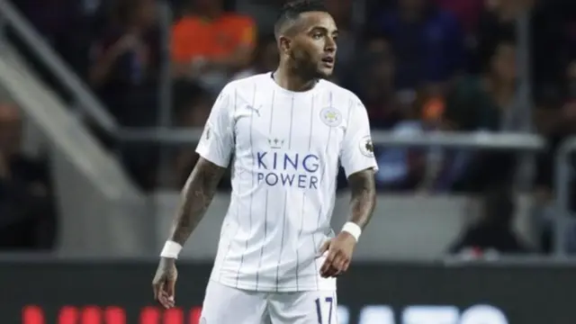 Danny Simpson anatarajiwa kuondoka Leicester