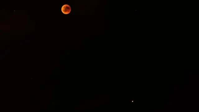 O eclipse da lua e marte vistos na Espanha