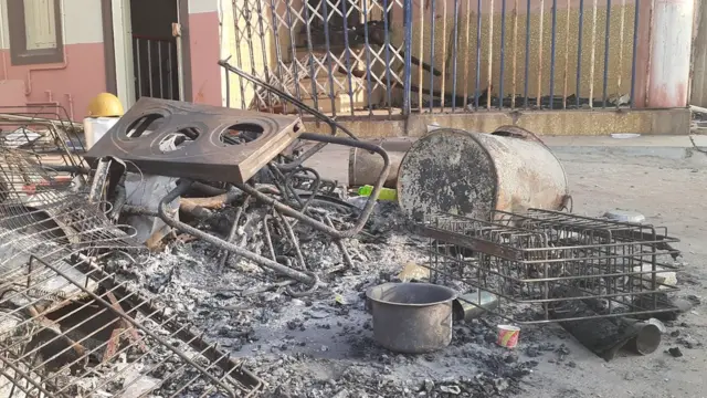 સળગેલી ઘરવખરી