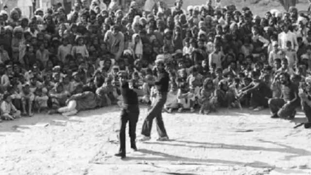 इप्टा से प्रेरित जन नाट्य मंच का एक नुक्कड़ नाटक